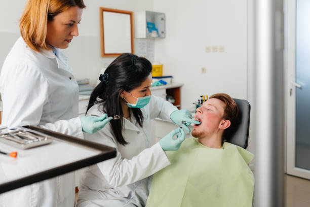  Deerwood, TX Emergency Dentist Pros